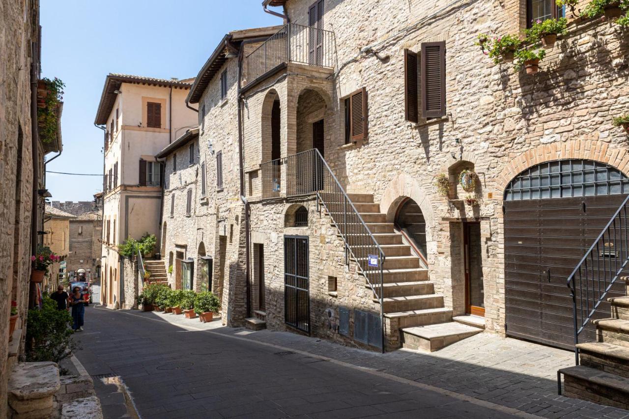 Apartamento Loft Rustico In Centro Storico Asís Exterior foto